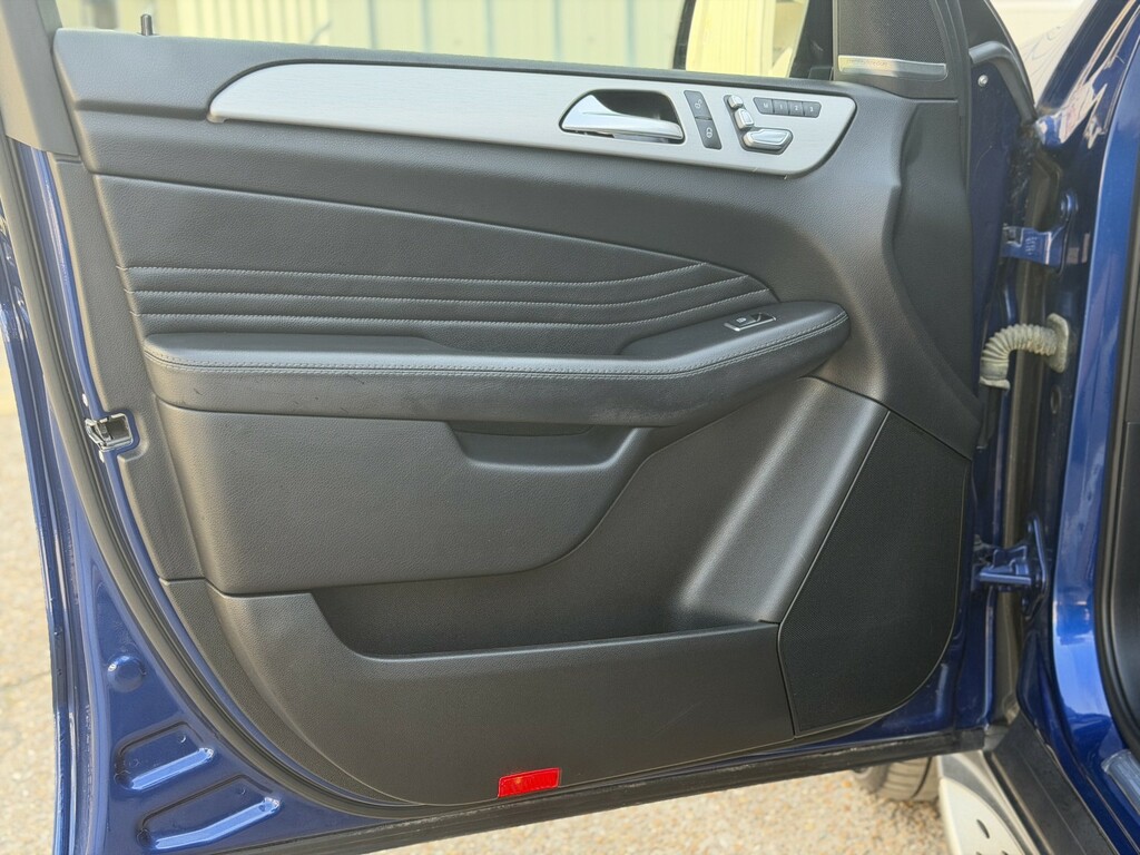Mercedes-Benz GLE Class  Black #52