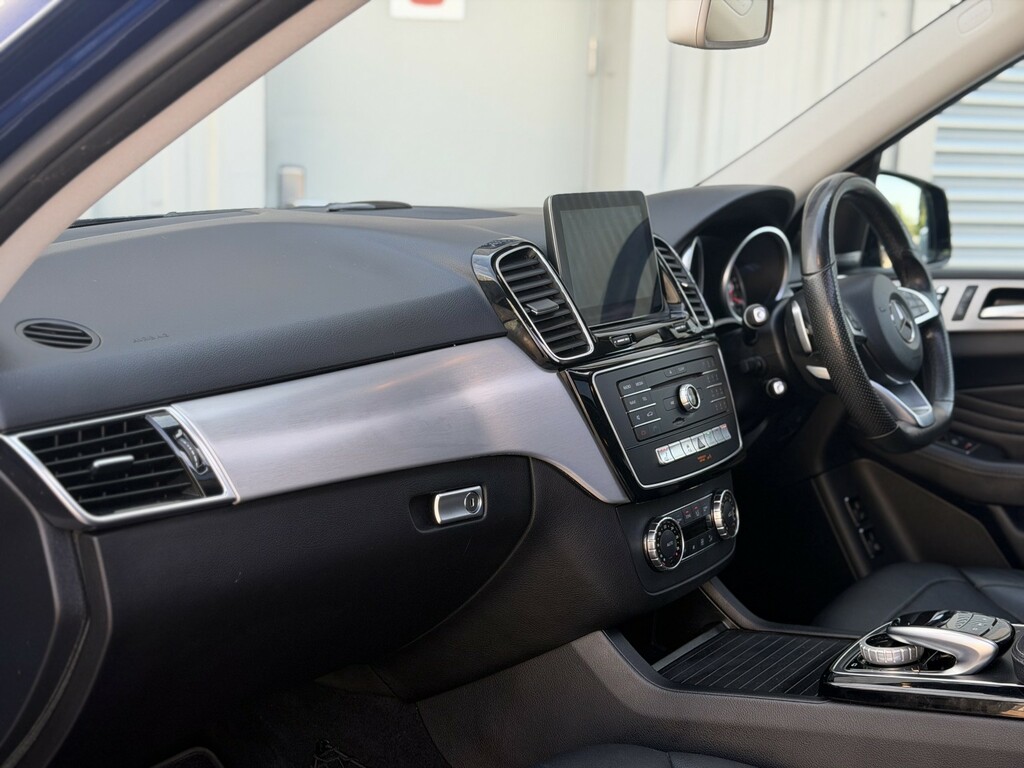 Mercedes-Benz GLE Class  Black #53