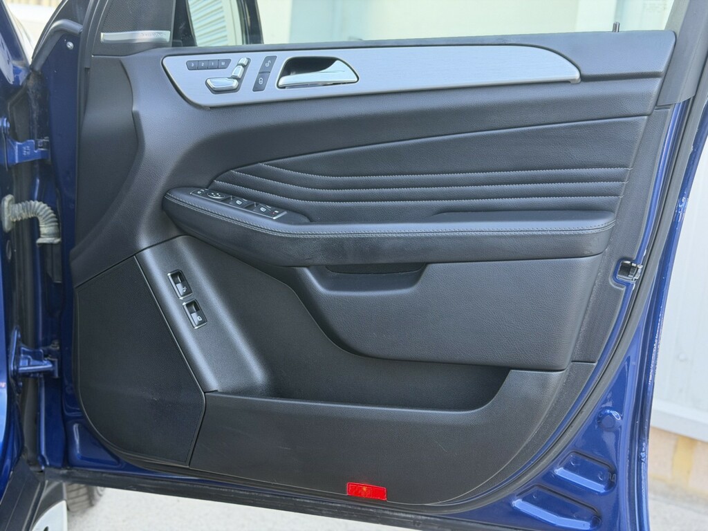 Mercedes-Benz GLE Class  Black #25