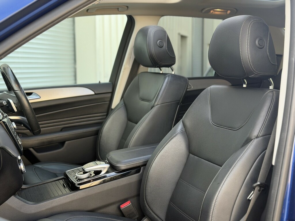 Mercedes-Benz GLE Class  Black #55