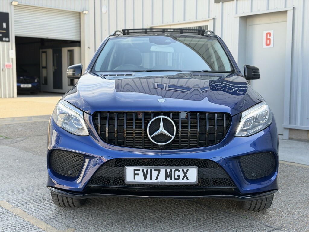 Mercedes-Benz GLE Class Suv 3.0 Gle350d V6 Amg Line Premium Plus 201717 Blue #4