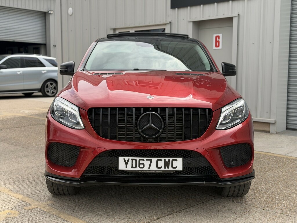 Mercedes-Benz GLE Class 3.0 Gle350d V6 Amg Line Red #3