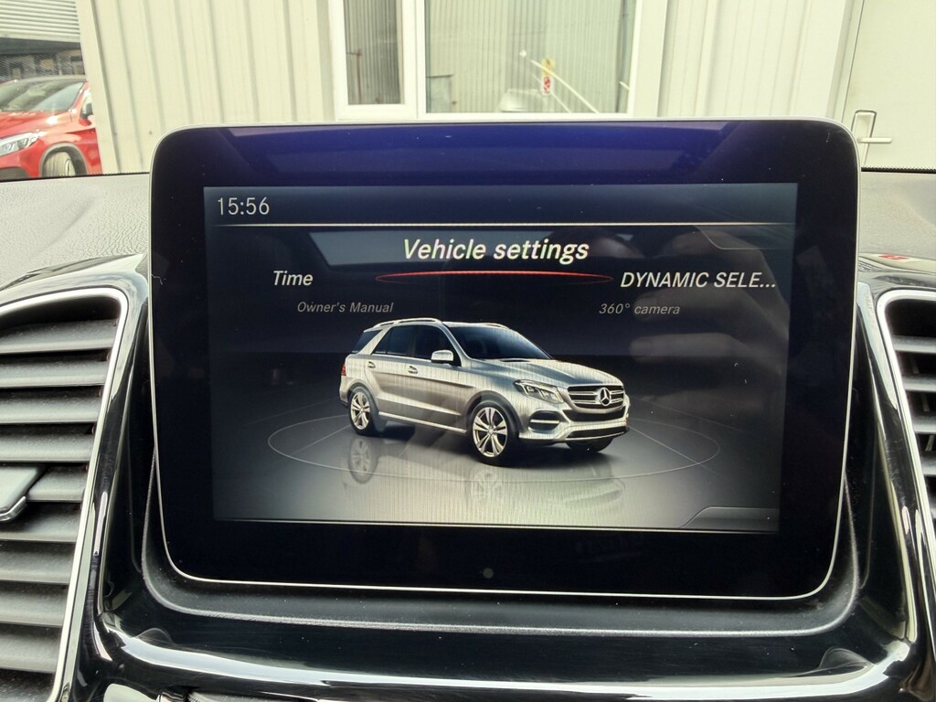 Mercedes-Benz GLE Class 2017 3.0 Gle350d V6 Amg Line Premium Plus G-tron White #40