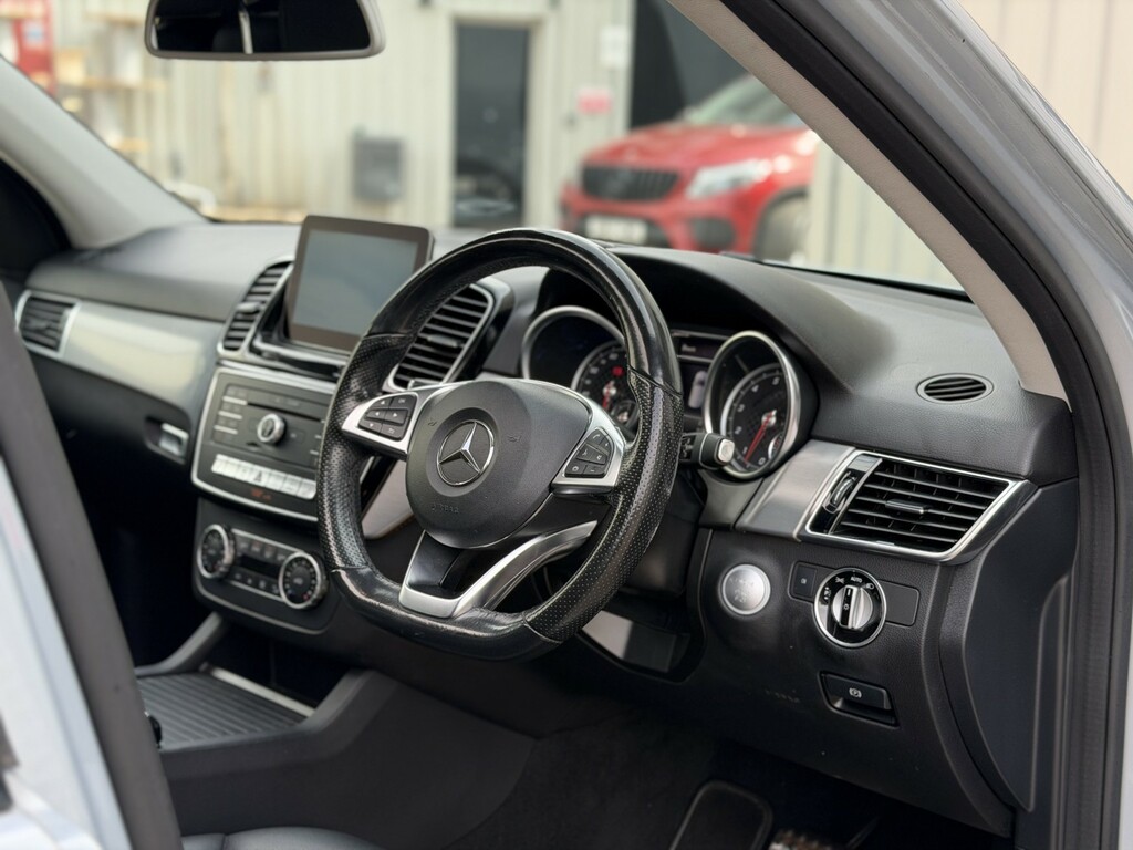 Mercedes-Benz GLE Class 2017 3.0 Gle350d V6 Amg Line Premium Plus G-tron White #26