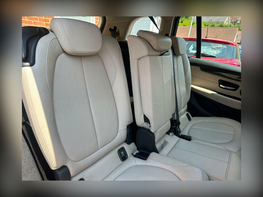 BMW 2 Series Gran Tourer Se White #10