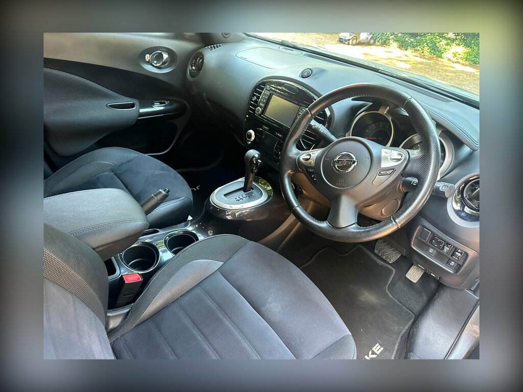 Nissan Juke Hatchback Tekna Black #23