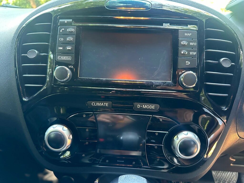 Nissan Juke Hatchback Tekna Black #11