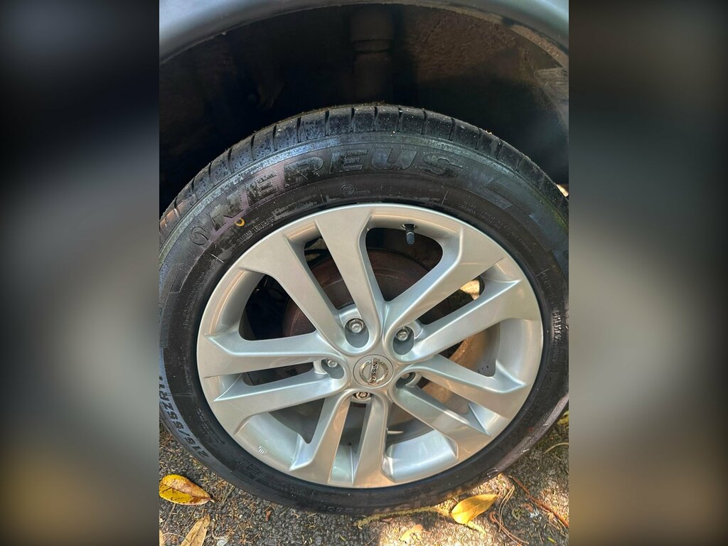 Nissan Juke Hatchback Tekna Black #20