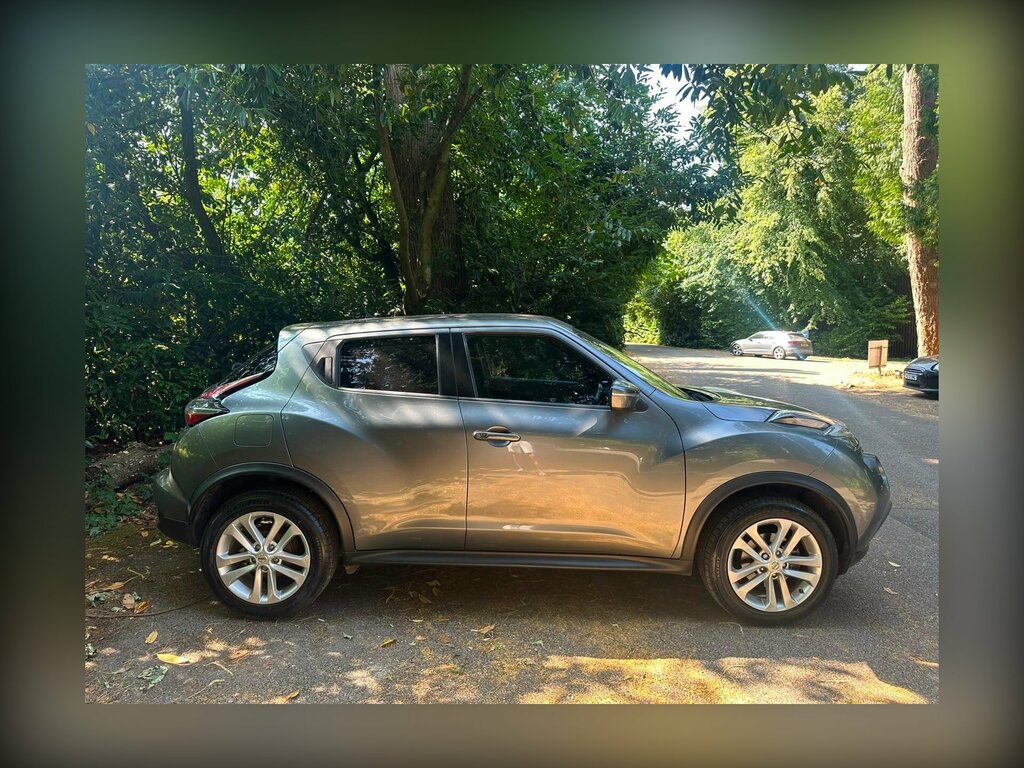 Nissan Juke Hatchback Tekna Black #10