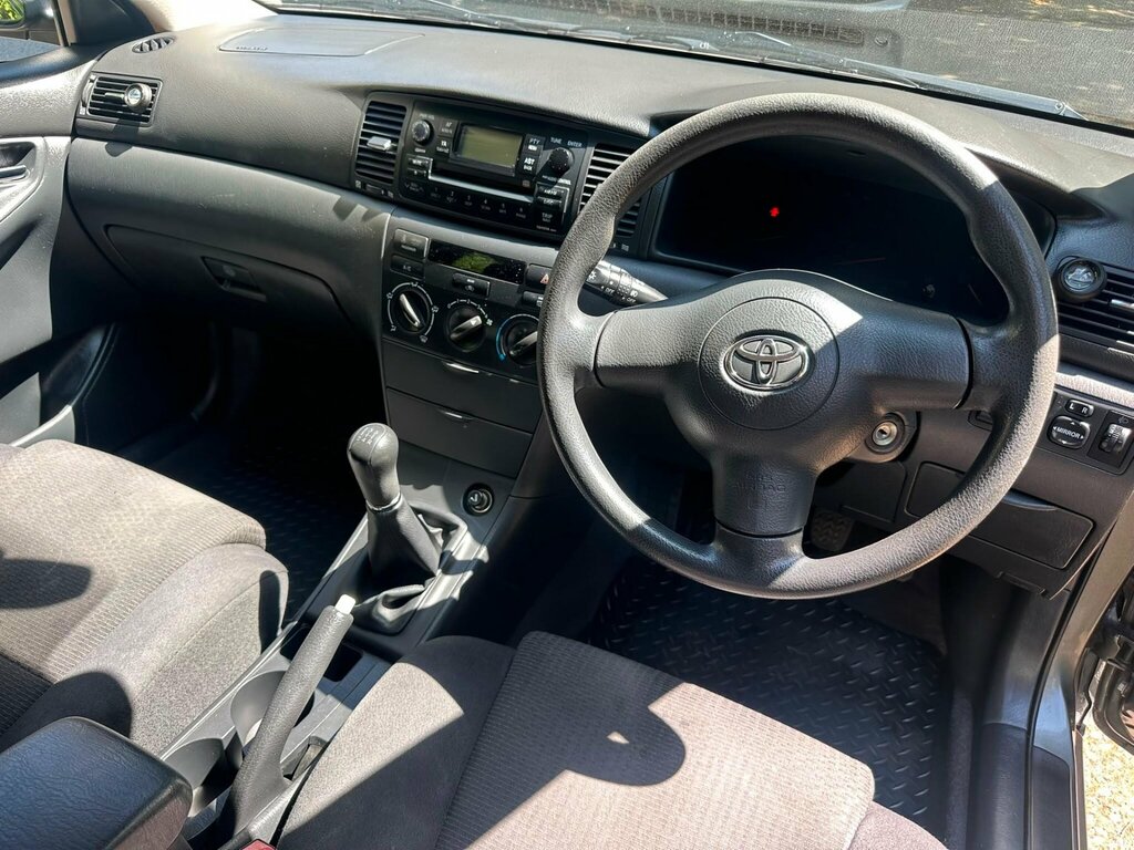 Toyota Corolla Corolla Colour Collection D-4d Silver #8