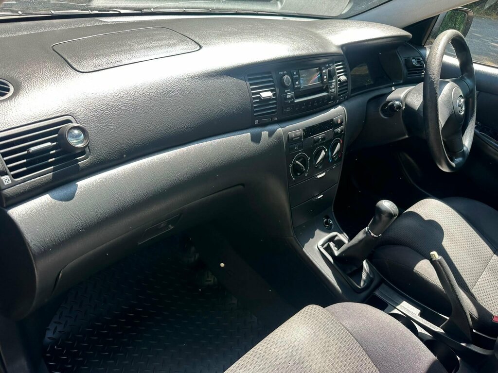 Toyota Corolla Corolla Colour Collection D-4d Silver #18