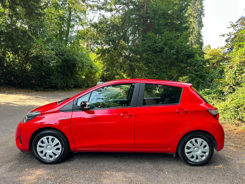Toyota Yaris Icon Tech Blue #9