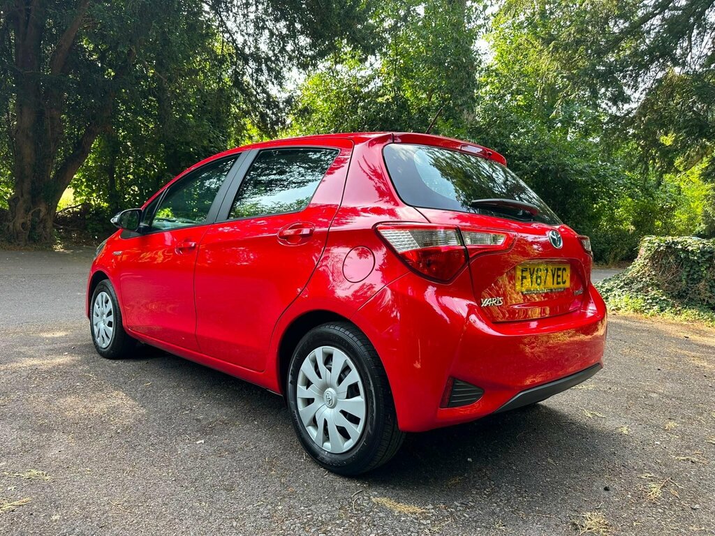 Toyota Yaris 1.5 Vvt-h Active E-cvt Euro 6 Ss Red #3