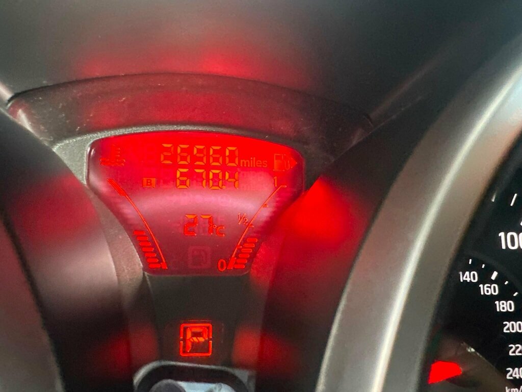 Nissan Juke 1.2 Tekna Dig-t Red #18