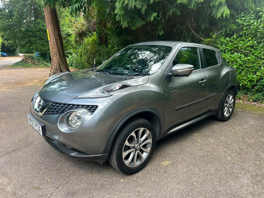 Nissan Juke 1.2 Tekna Dig-t Red #1