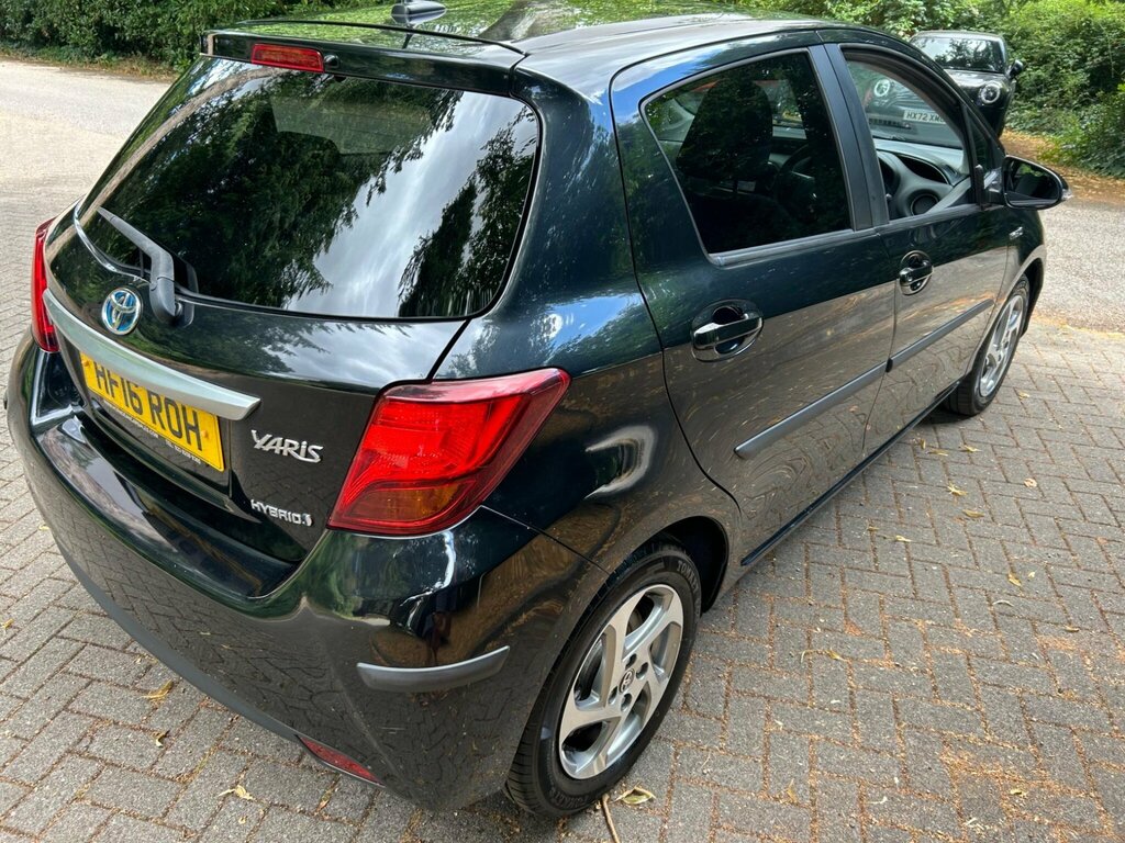 Toyota Yaris 1.5 Vvt-h Icon E-cvt Euro 6 Black #4