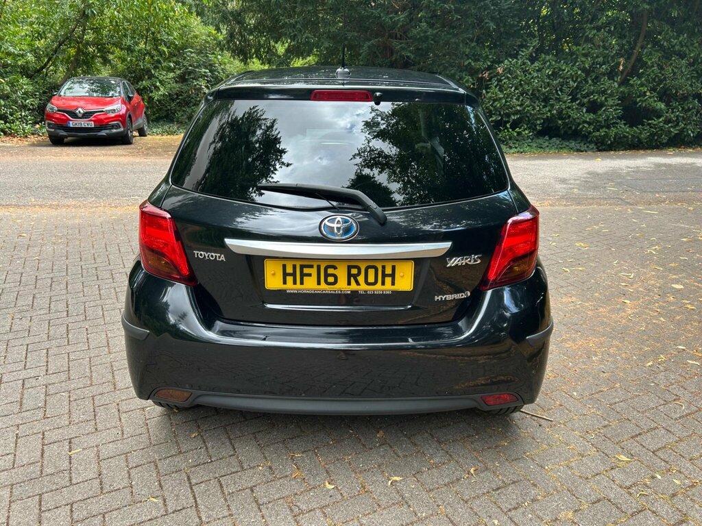 Toyota Yaris 1.5 Vvt-h Icon E-cvt Euro 6 Black #5