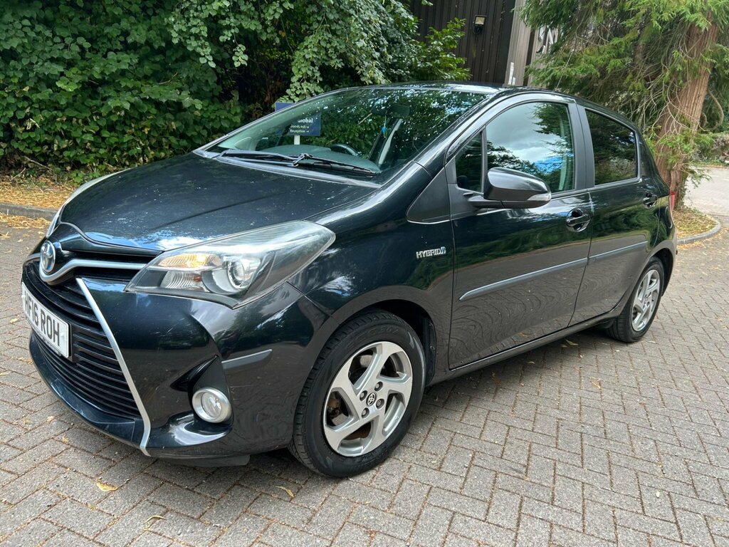 Toyota Yaris 1.5 Vvt-h Icon E-cvt Euro 6 Black