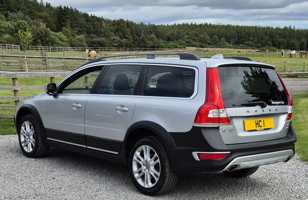 Volvo XC70 Estate 2.4 Se Lux D5 Awd 215Hp 2015 Silver #2