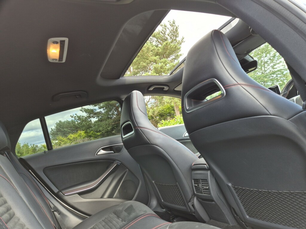 Mercedes-Benz CLA Class Cla 220 D Amg Line Black #12