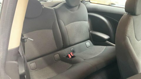 Mini Hatch 1.6 John Cooper Works Black #10