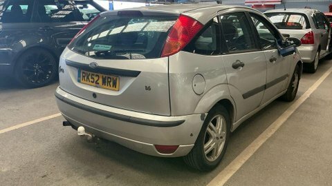Ford Focus 1.4L Cl Red #4