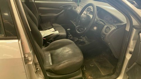 Ford Focus 1.4L Cl Red #7