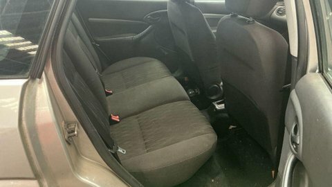 Ford Focus 1.4L Cl Red #6