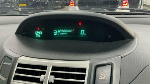 Toyota Yaris Tr Multimode Silver #12
