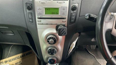 Toyota Yaris Tr Multimode Silver #13