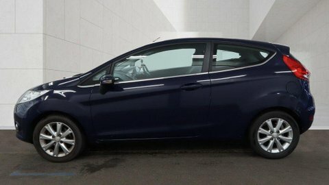 Ford Fiesta Hatchback Red #6