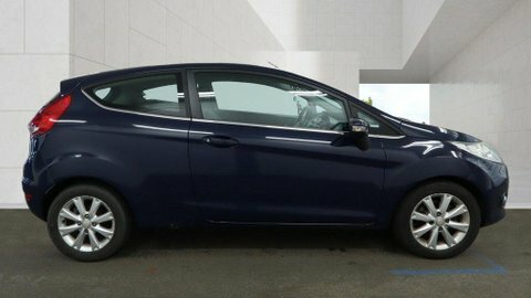 Ford Fiesta Hatchback Red #5