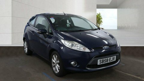 Ford Fiesta Hatchback Red #1