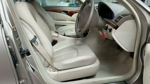 Mercedes-Benz E Class 2.1 E220 Cdi Avantgarde Silver #11