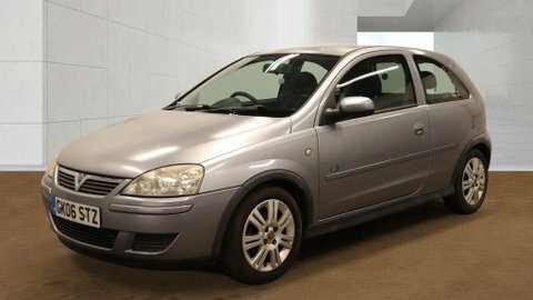 Vauxhall Corsa 1.2I 16V Active Red #2