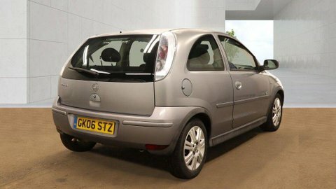 Vauxhall Corsa 1.2I 16V Active Red #4