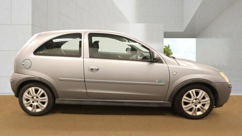 Vauxhall Corsa 1.2I 16V Active Red #5