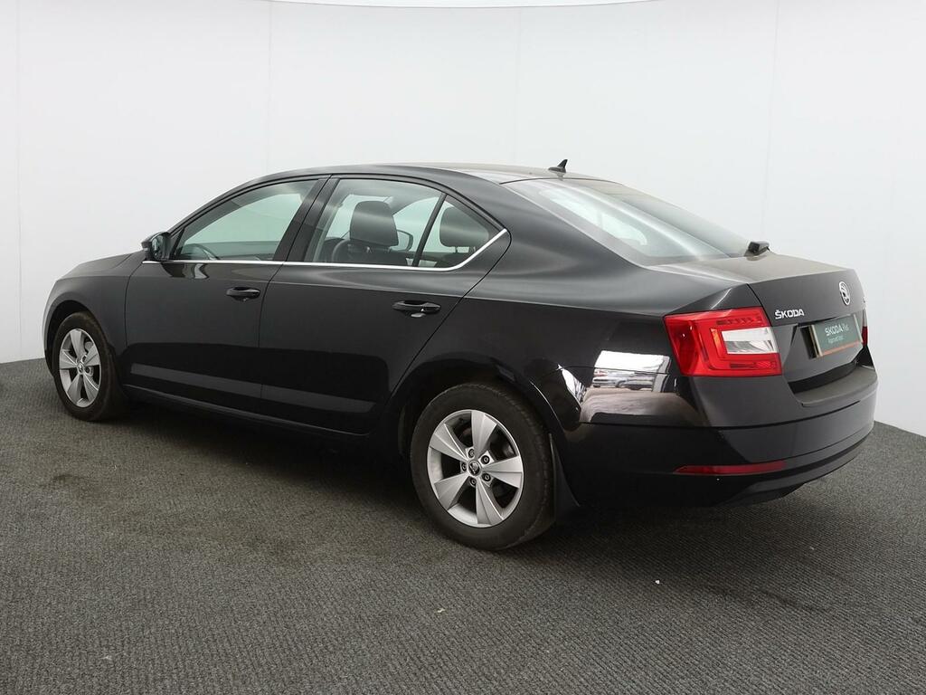 Skoda Octavia 1.0 Tsi Gpf Se Technology Hatchback Dsg GC19WVK Black #5