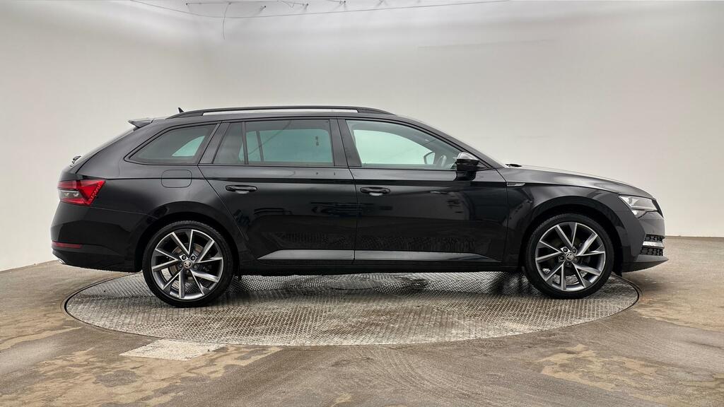 Skoda Superb 1.4 Tsi Iv 13Kwh Sportline Plus Estate Black #4