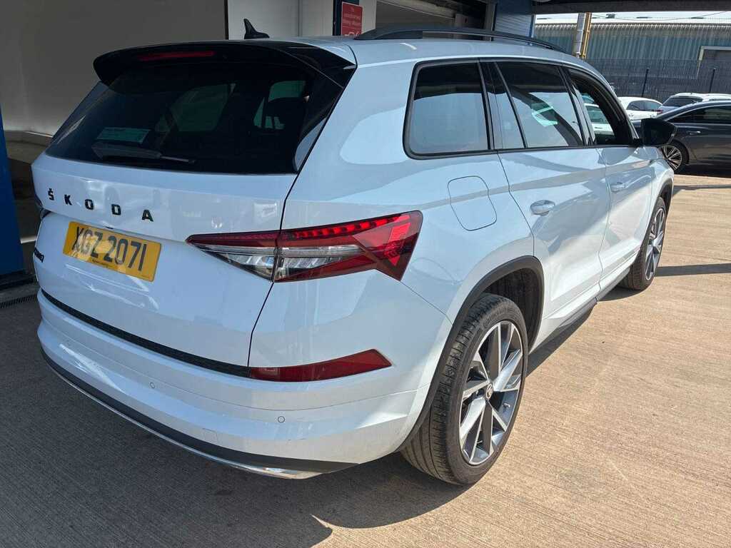 Skoda Kodiaq 1.5 Tsi Act Sportline Suv Dsg Euro 6 S White #4