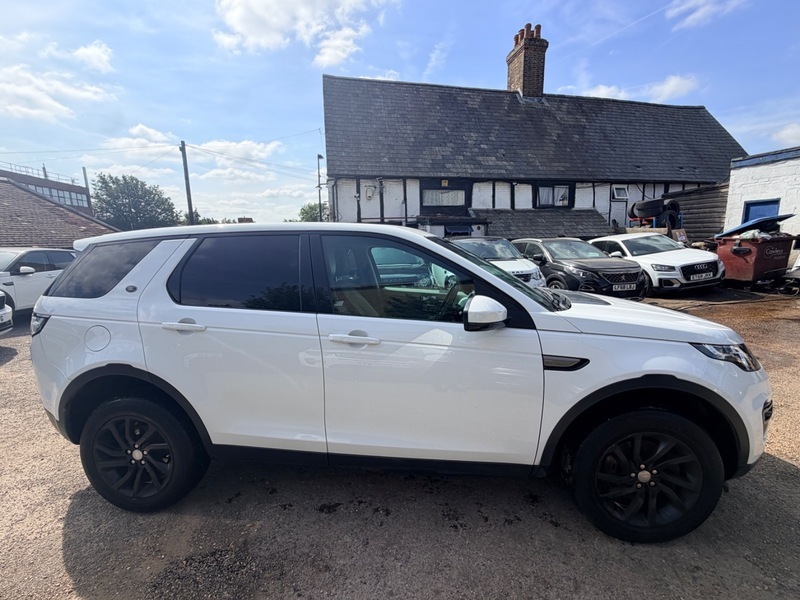 Land Rover Discovery Sport Td4 Se Tech White #4