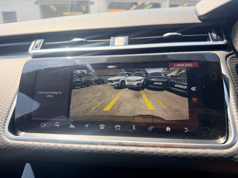 Land Rover Range Rover Velar R-dynamic Black #4