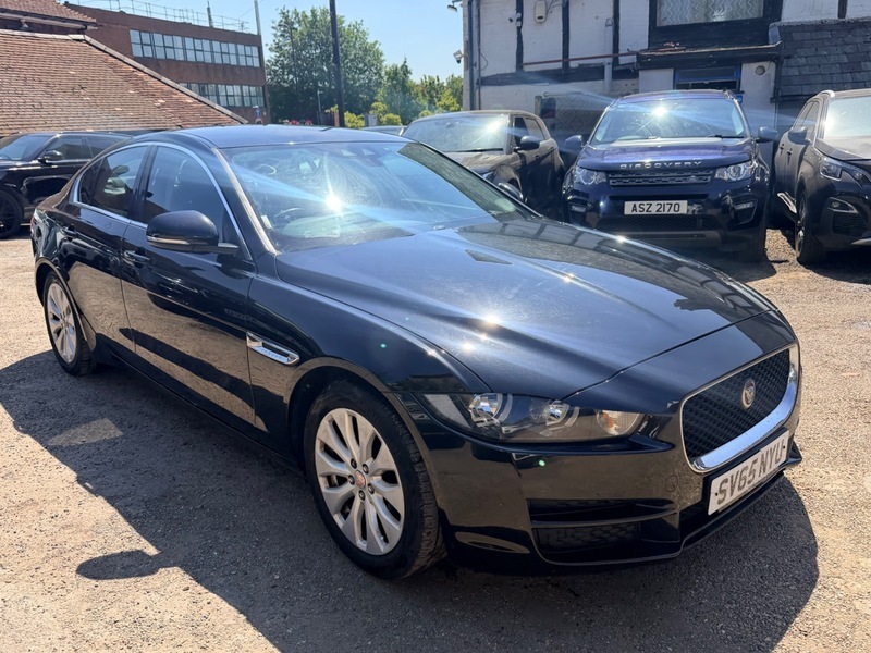 Jaguar XE Prestige Black #6