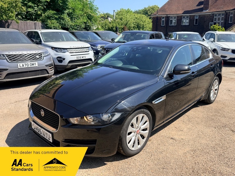 Jaguar XE Prestige Black