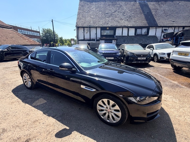 Jaguar XE Prestige Black #5