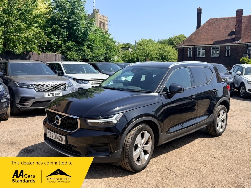 Volvo XC40 T3 Momentum Black