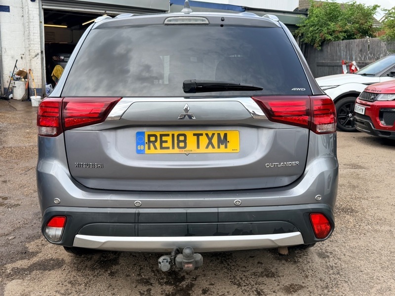 Mitsubishi Outlander 2.0 Phev Gx4hs White #9