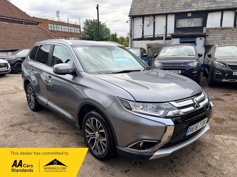 Mitsubishi Outlander Di-d 3 Grey
