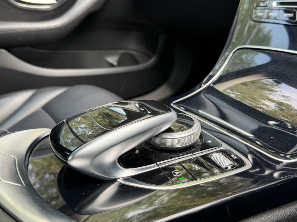 Mercedes-Benz C Class Coupe White #71