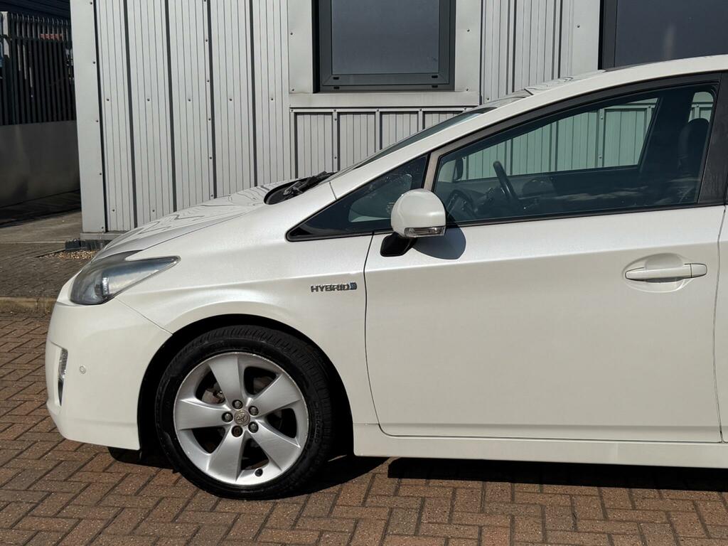 Toyota Prius 2010 10 T Red #55
